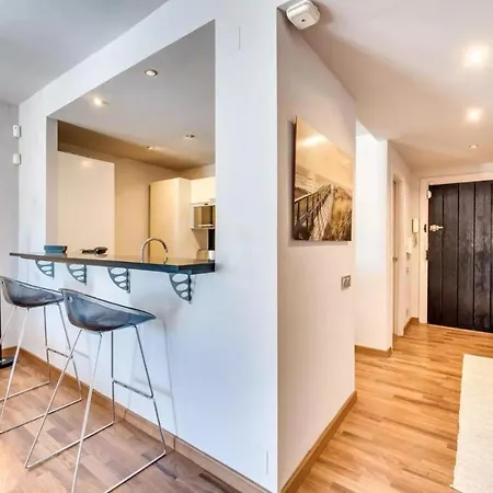 Chic Designer Apartment *