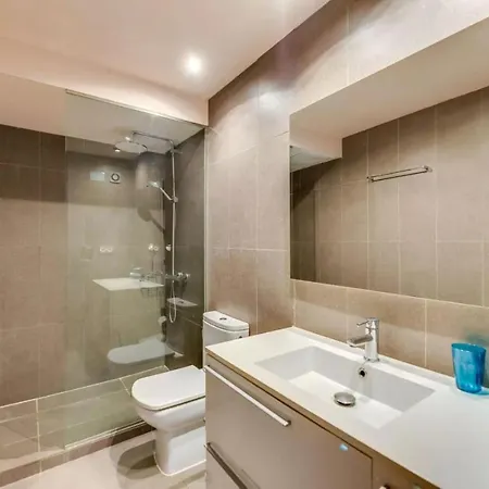 Apartment Chic Designer *