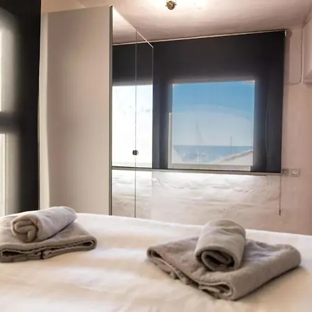 Chic Designer Apartment *